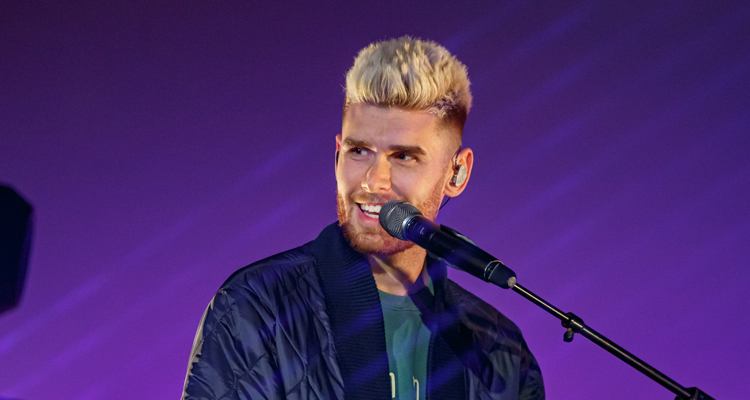 Colton Dixon Closes Out 2023 On Multiple Year-End BILLBOARD & MEDIABASE Charts;

